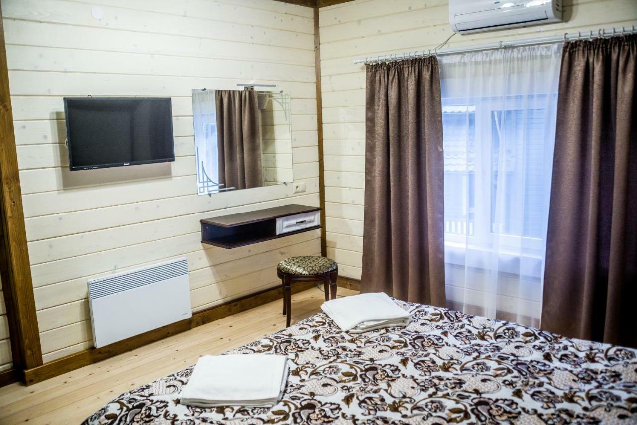 Еліт Версаль Villa Khmil'nyk Ngoại thất bức ảnh